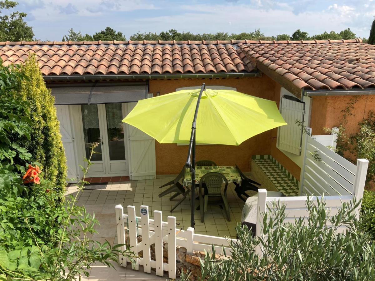 Les Chenes Chez Jo Et Aime Bed & Breakfast Régusse Екстериор снимка